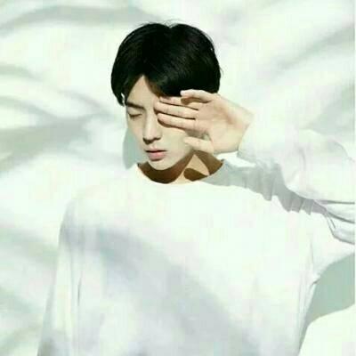 2022最新高清男生头像沉稳帅气 我要怎么邮寄一个拥抱给你