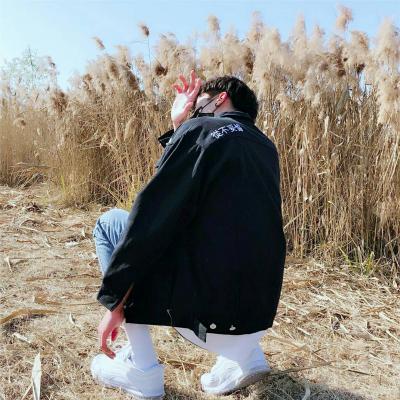 2022微信男生背影头像高清帅气 爱而不得还要懂得退避三舍