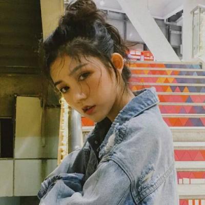 伤感的姐妹头像微信一对两张 害怕最熟悉的人说话突然变了口气