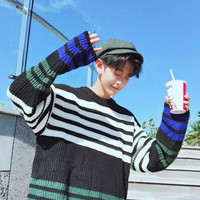 青春干净的帅气男生头像微信 太深刻的东西只适合藏在心里