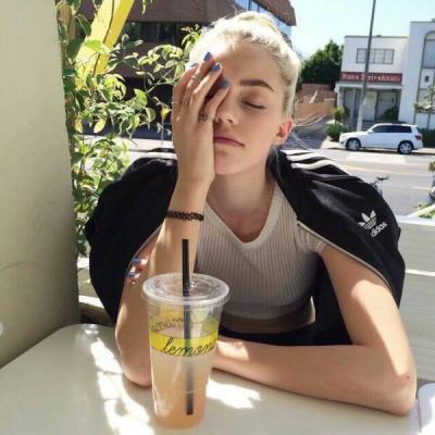 2022微信女生头像欧美范清新阳光高清图片 想得不可得你奈人生何