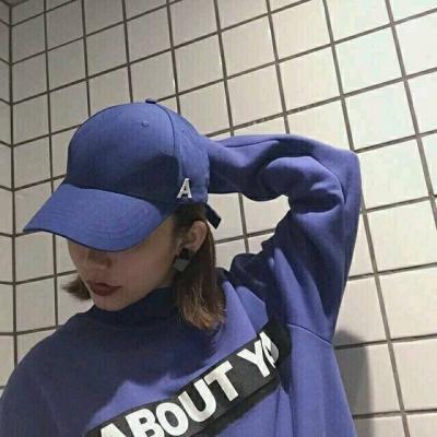 好看的闺蜜头像微信唯美一左一右 好的感情要用在对的人身上