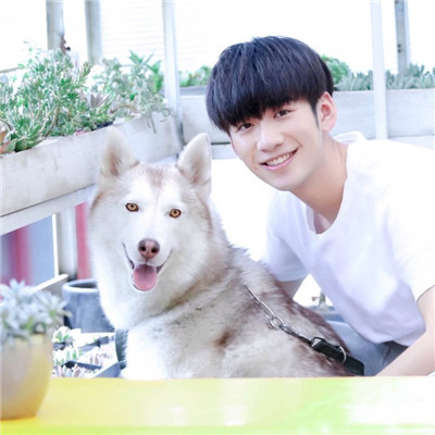 男生帅气2022有意境头像大全 用微笑证明没有你我也很好