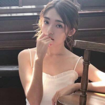 最新微信伤感头像悲伤走不出来 熬夜像喜欢你一样都超级难改