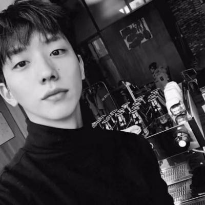 2022微信男生头像高冷超拽黑白图片 所有的所有都是一厢情愿