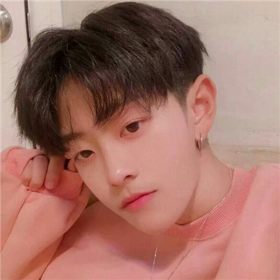 2022花美男粉嫩男生头像高清图 人本来就是孤独的个体呀