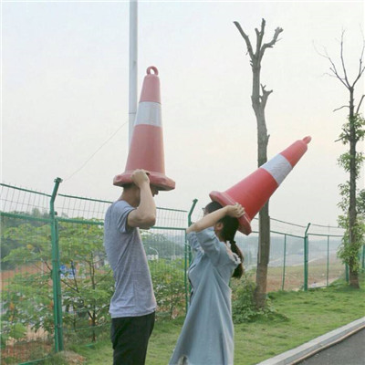 好看的情侣微信空间头像大全2022 太容易被得到的总是不被珍惜