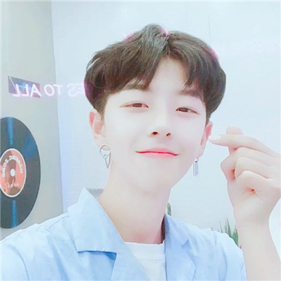 超霸气的男生头像很有个性很火 别整的自己一副未老先衰的样子