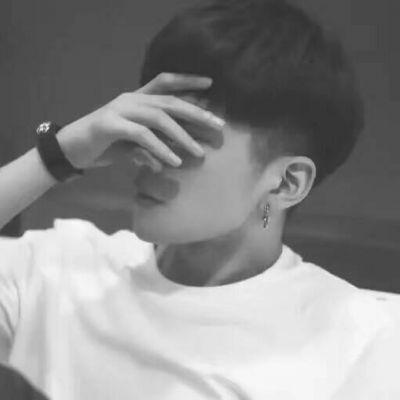 2022微信黑白头像男生冷酷霸气 链子再好也拴不住想跑的狗