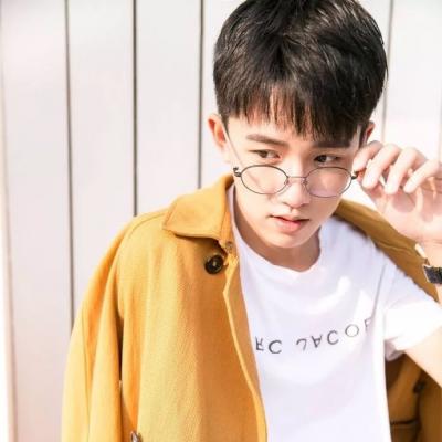 清爽干净的微信男生头像2022最新 爱都爱了就别计较了