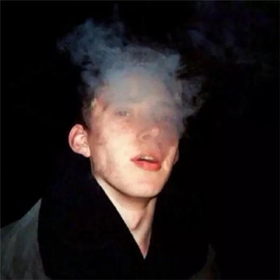 2022头像男生最热伤感欧美风 世间疾苦谁又能是我的救赎