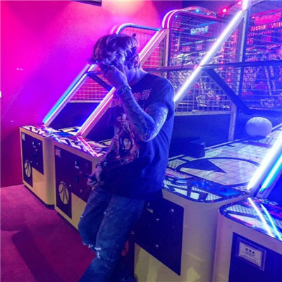 2022最新男生微信头像霸气社会 微笑不一定是礼貌也可能是警告