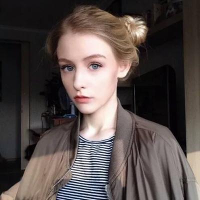 2022气质简单有魅力的欧美女生头像 野心要有少女心也不差