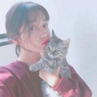 最火情侣头像一对两张好看低调 这世上除了你我别无所求