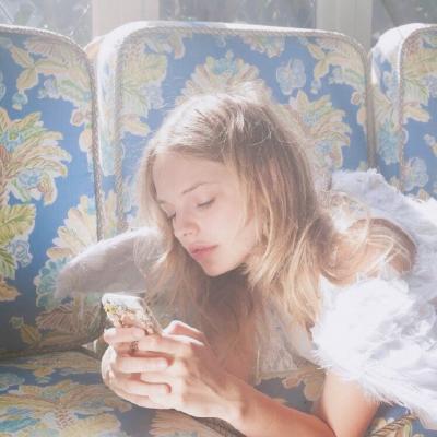 女生头像2022欧美最新版 这黑灯瞎火的贼想你