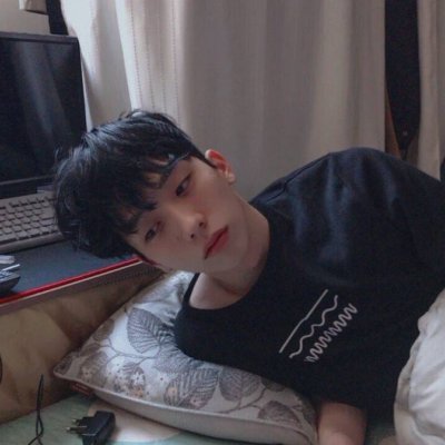 2022最潮微信头像男生霸气超拽 我们都是在夜里崩溃过的俗人