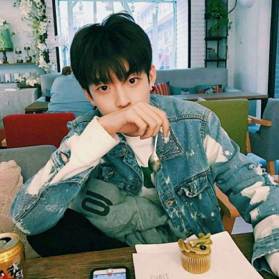 2022最火爆微信头像男生超拽大全 哭有什么用他又看不到