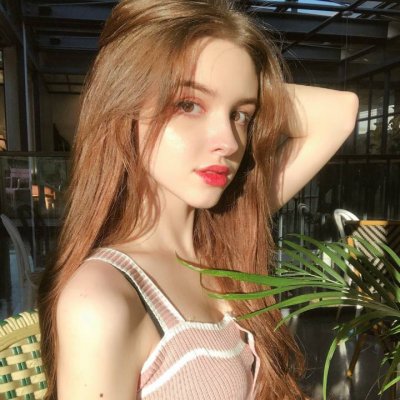 2022最新女生微信头像欧美风 朋友不是相互欣赏而是臭味相投