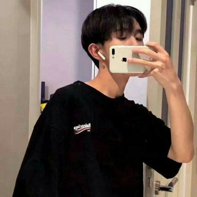 2022最火爆男生微信头像帅气超拽 有一个很想念但不能联系的人