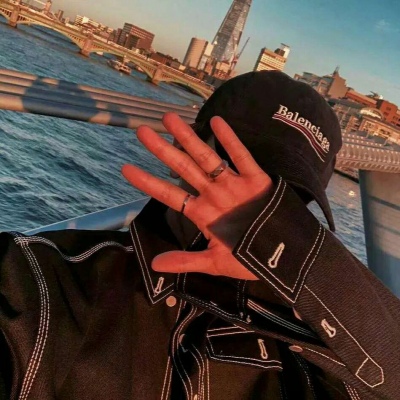 冷酷痞痞的男生头像大全 2022新版男生微信头像霸气社会