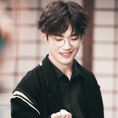 最新微信头像易烊千玺头像帅气大全 易烊千玺生日头像精选