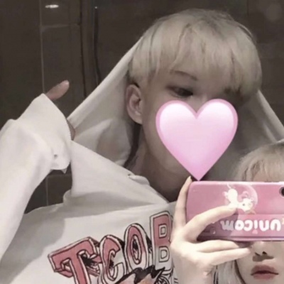 微信情侣头像霸气好看2022 眼里的难过都快溢出来了