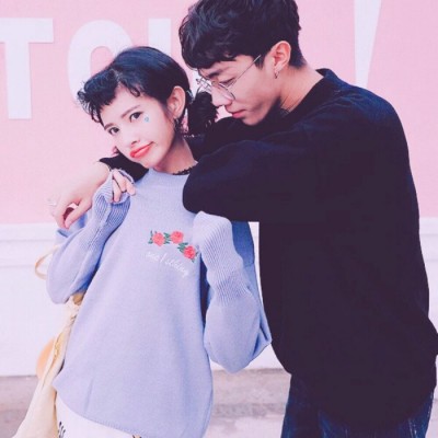 最潮微信情侣头像一对两张2022 不是话少了而是心远了