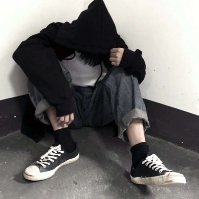 微信男生头像伤感孤独落寞 这一错过便是一辈子