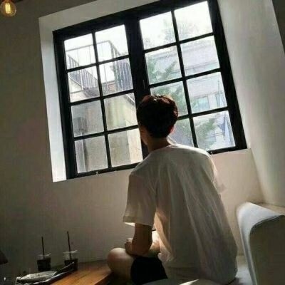 吸引人的男生头像帅气冷艳 2022最受欢迎的男生个性头像