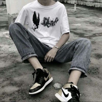 微信男生头像伤感霸气 这世界很烦但你要很可爱