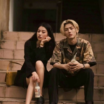 情侣头像霸气高冷潮流 时尚微信情侣头像一对两张