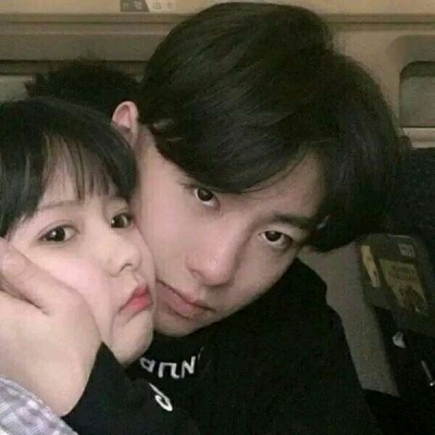 2022微信双人幸福的情侣头像 一起压马路吗