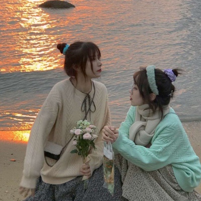 2022友谊万岁的二人可爱的闺蜜头像 很平常的一天放弃了一个很重要的人