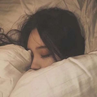 微信女生头像伤感颓废大全 时间在怂恿深爱的人放手