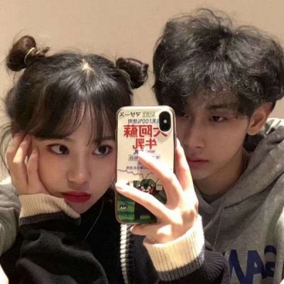 很潮有个性的情侣头像一对 我不是太阳却甘愿给你所有温暖