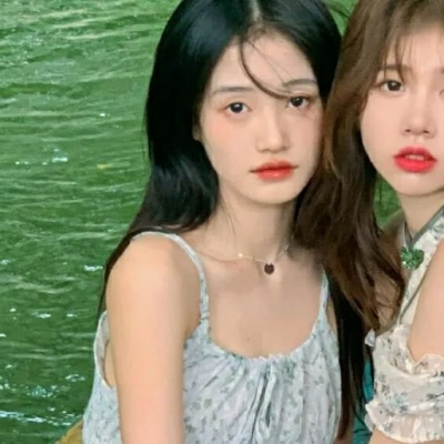 抖音超级好看流行的姐妹头像大全 好想打扰你可是我没有话题也没有勇气