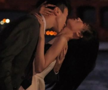 2023专属好听的浪漫情侣签名 很甜的爱情双人签名合集