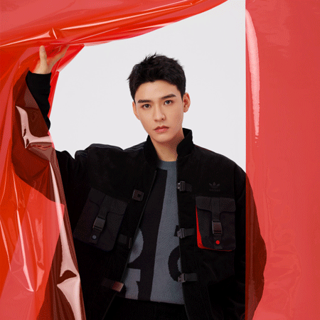 2023阳光帅气的龚俊高清的图片 能让你日常想念的人那便是喜欢