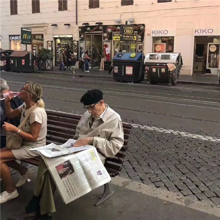 2023最火朋友圈封面背景图片 思想不在一个高度就没必要互相说服​​​