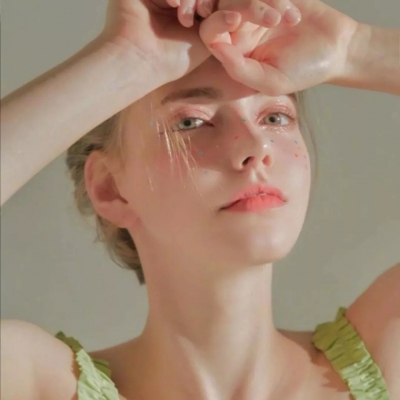 清纯可爱的欧美风高颜值头像合集 谁都不容易学会体谅他人