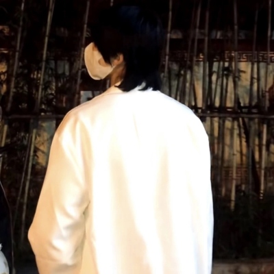 多风格高冷的帅气男生微信头像 找到一个对的人是给自己的余生