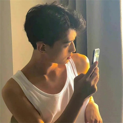 网红风酷酷的男生头像 把我爱你挂在嘴边