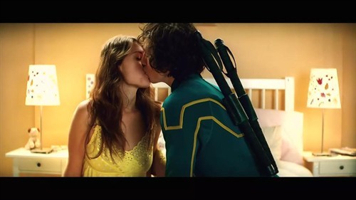 2023很浪漫情人节情侣接吻图片合集 亲吻耳朵和头发然后软在你怀里