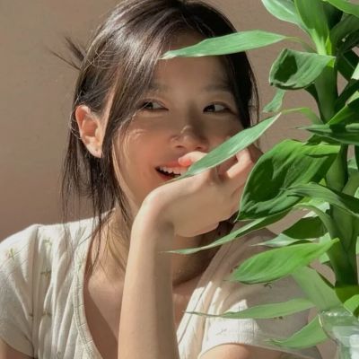 2023女头小清新可爱漂亮单纯 初夏的花开像满眼温柔的你