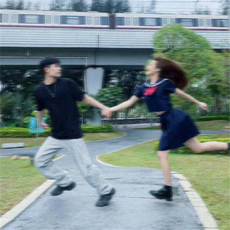 2023情侣牵手奔跑的浪漫素材合集 想要带你私奔