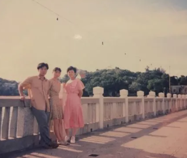 回忆二十年前的照片说说 翻到二十年前的照片心情说说 回忆二十年前的照片说说 翻到二十年前的照片心情说说