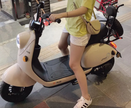 喜提小电驴的幽默朋友圈 喜提电动车搞笑短文 喜提小电驴的幽默朋友圈 喜提电动车搞笑短文