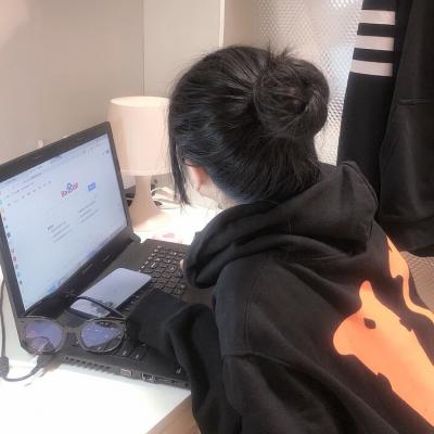 不露脸的女生头像最新2023 慢慢体会我的极端与浪漫吧