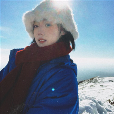 气质拉满的女头真人版很耐用 即使单枪匹马也勇敢无畏