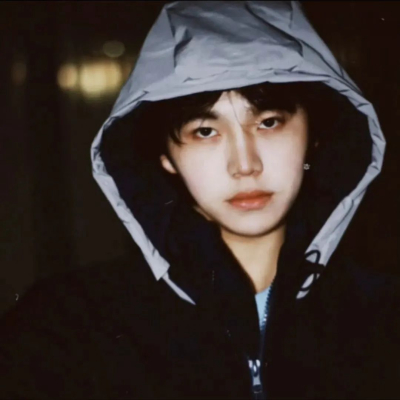 自由感的男头帅气又洒脱 给人舒心感的品位男头